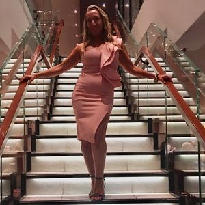 Killer pink formal dress! Well made & fits perfectly!